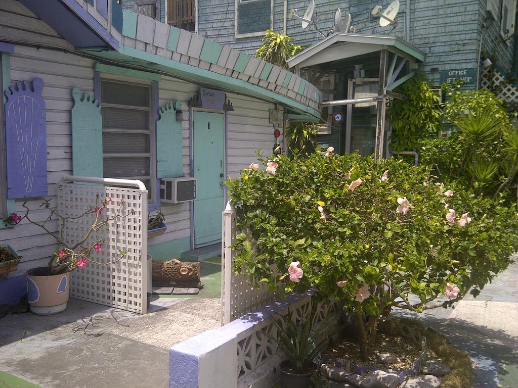 Arawak Inn Nassau Exteriér fotografie